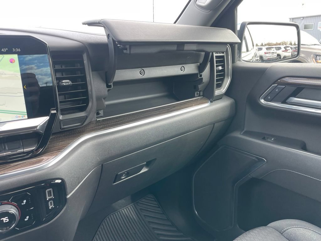 Used 2025 Chevrolet Silverado 1500 LT AWD/4WD image 50