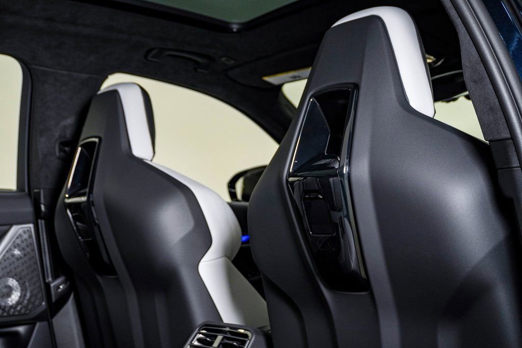 Used 2025 BMW M5 Touring w/ M Driver's Package image 18