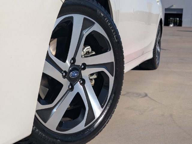 Certified 2022 Subaru Legacy Limited AWD/4WD image 2