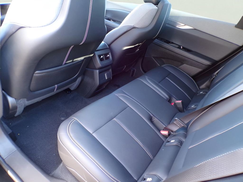 New 2026 Cadillac Optiq Luxury 1 image 6