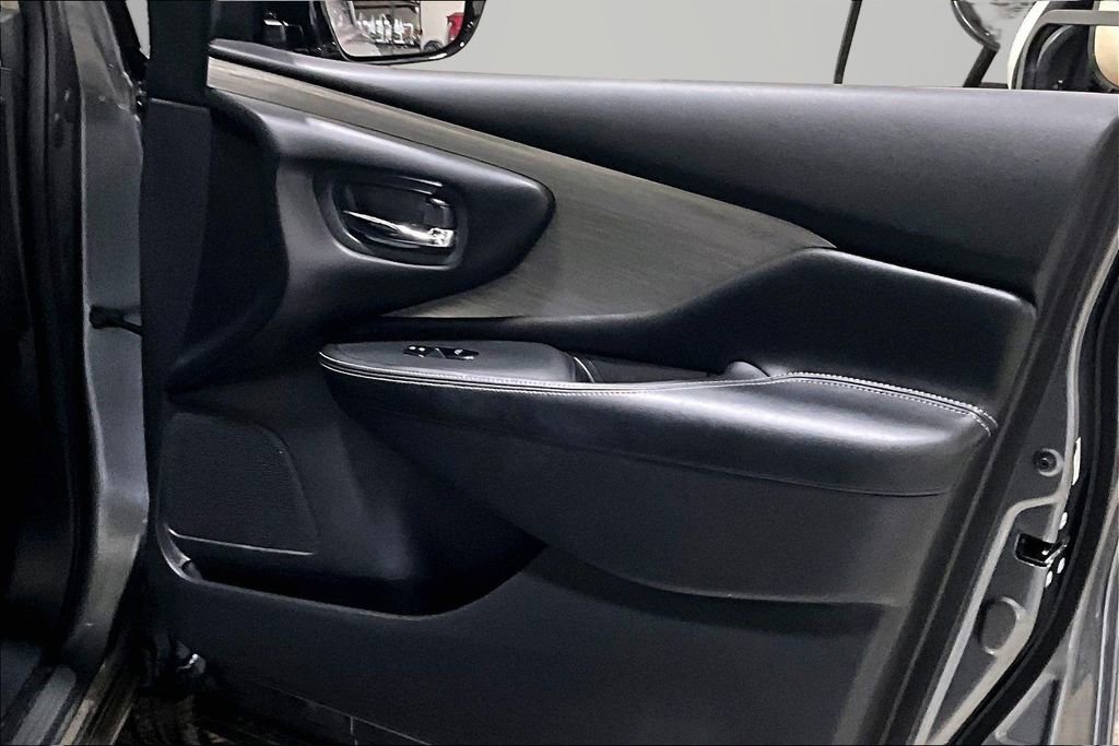 Used 2016 Nissan Murano S AWD/4WD image 27