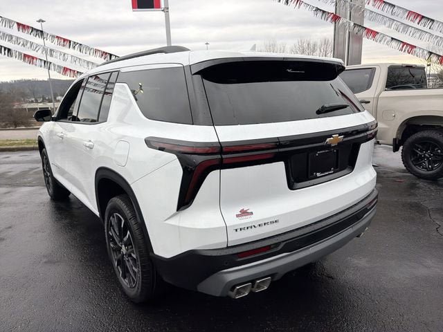 New 2026 Chevrolet Traverse LT w/ Sun and Wheel Package FWD image 6
