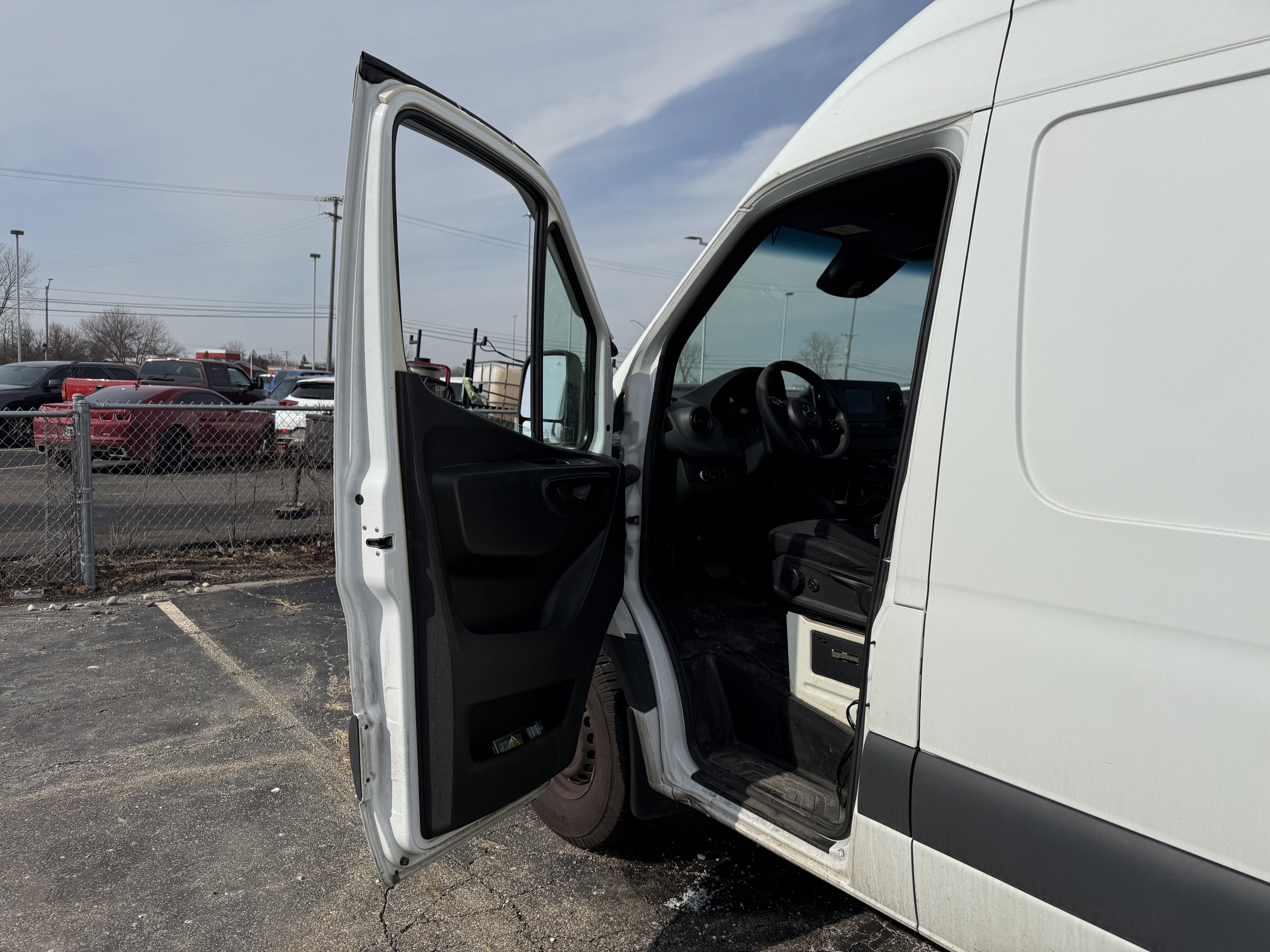 Used 2020 Mercedes-Benz Sprinter 2500 image 11