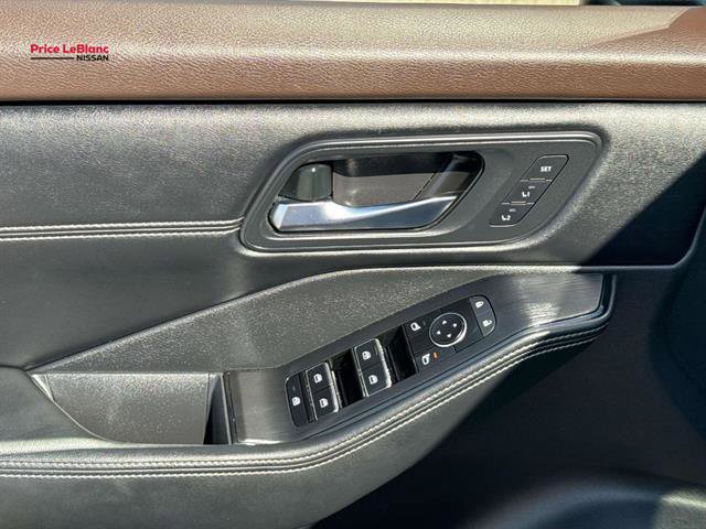 Used 2023 Nissan Rogue SL w/ SL Premium Package FWD image 38