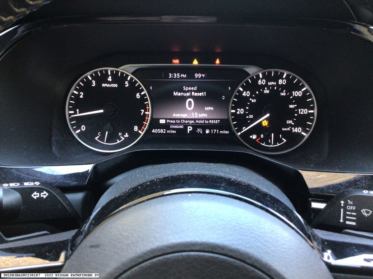 Used 2022 Nissan Pathfinder SV FWD image 14
