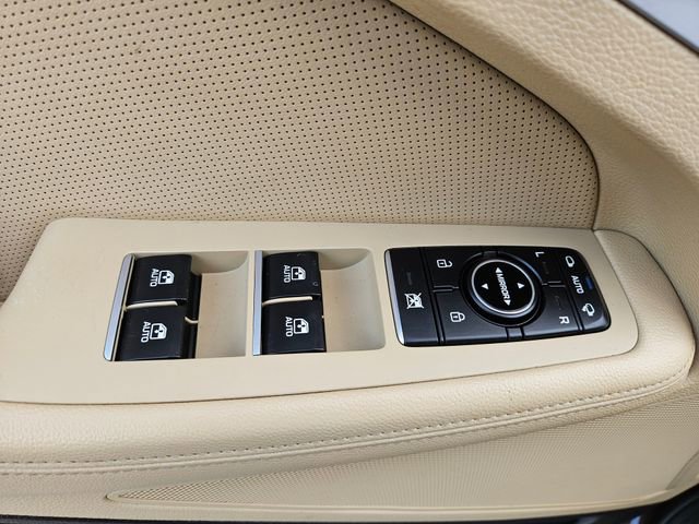 Used 2015 Hyundai Genesis 3.8 image 21