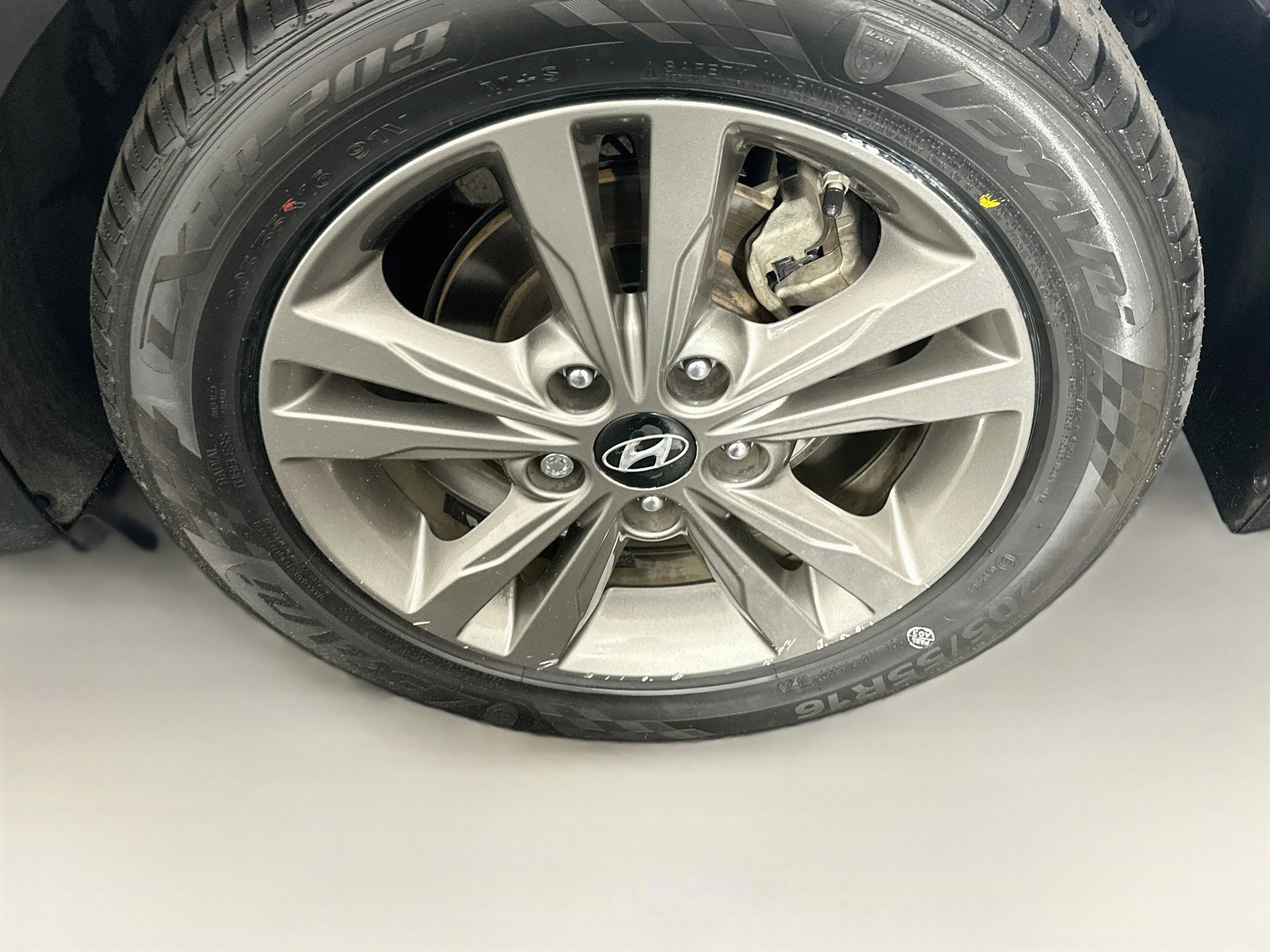 Used 2018 Hyundai Elantra Value Edition FWD image 11