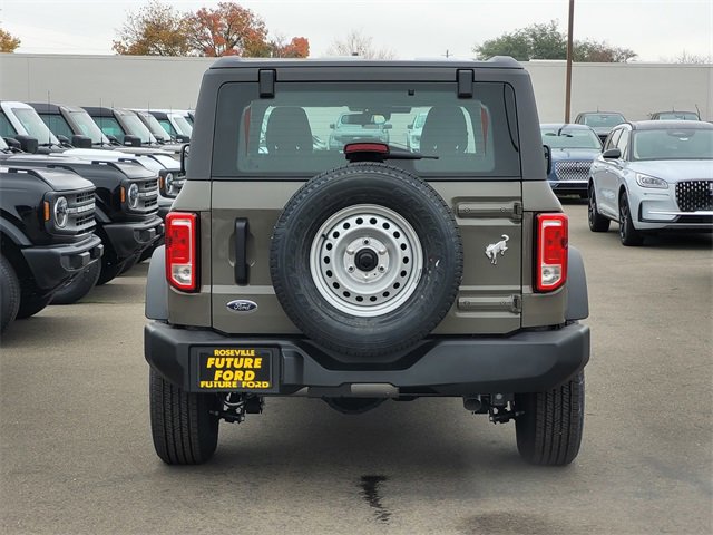 New 2025 Ford Bronco 4-Door image 5