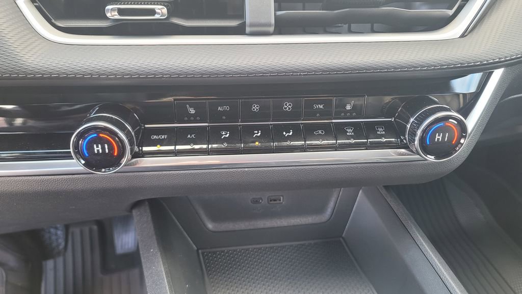 New 2026 Chevrolet Equinox LT w/ Convenience Package II image 20