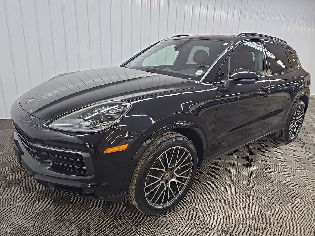 Used 2022 Porsche Cayenne Platinum Edition image 8