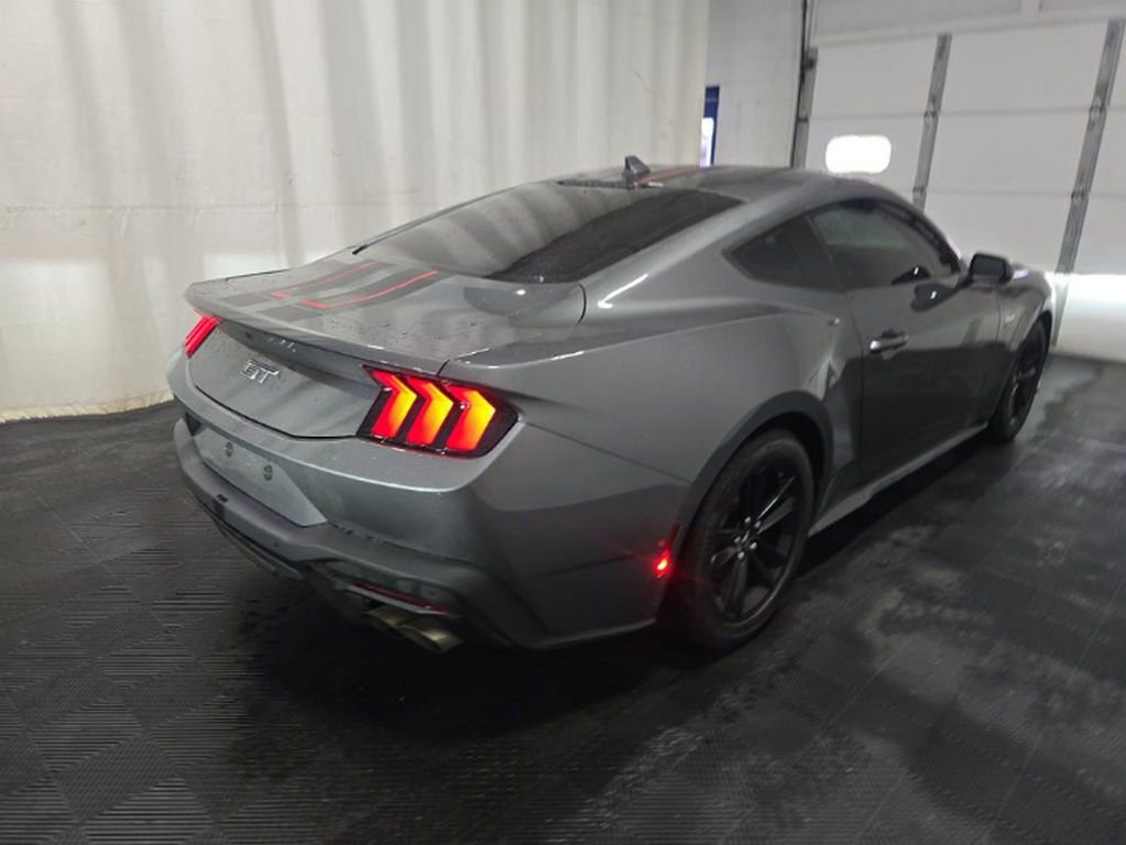 Used 2025 Ford Mustang GT image 4
