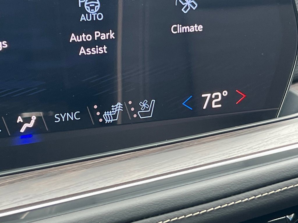 New 2025 Chevrolet Suburban Premier image 5