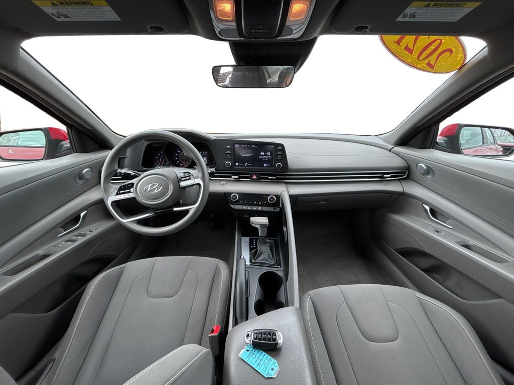 Used 2021 Hyundai Elantra SEL image 16