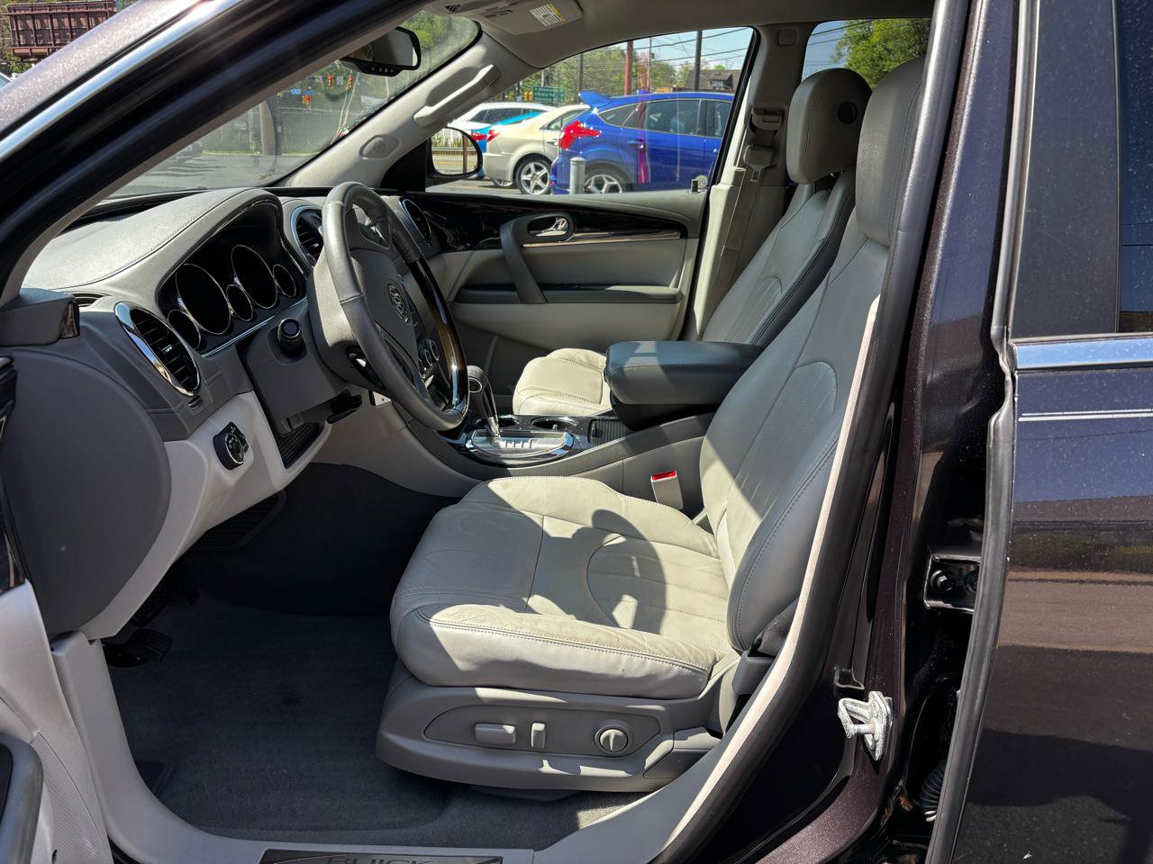 Used 2017 Buick Enclave Leather AWD/4WD image 13