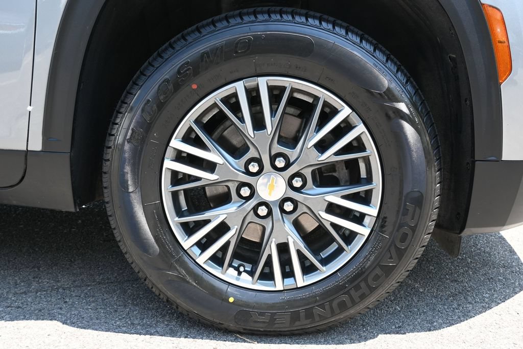 Used 2024 Chevrolet Traverse LT FWD image 14