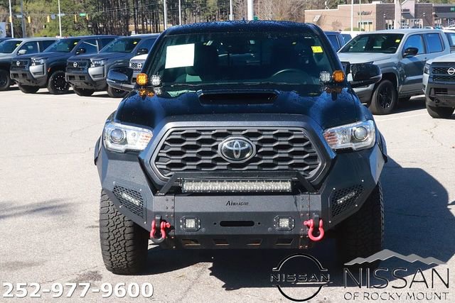 Used 2020 Toyota Tacoma TRD Off-Road w/ Technology Package image 2