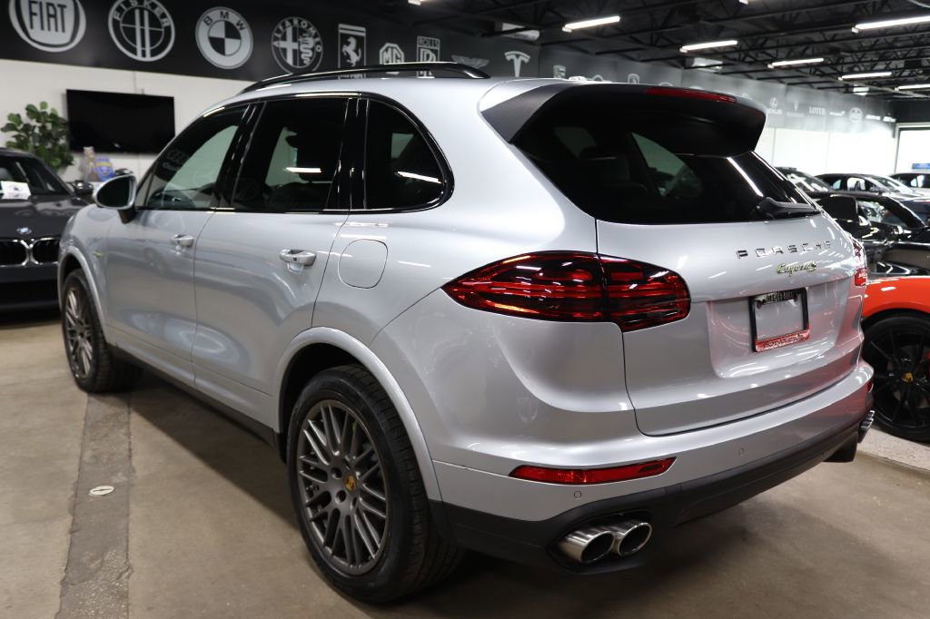 Used 2017 Porsche Cayenne S Platinum image 3