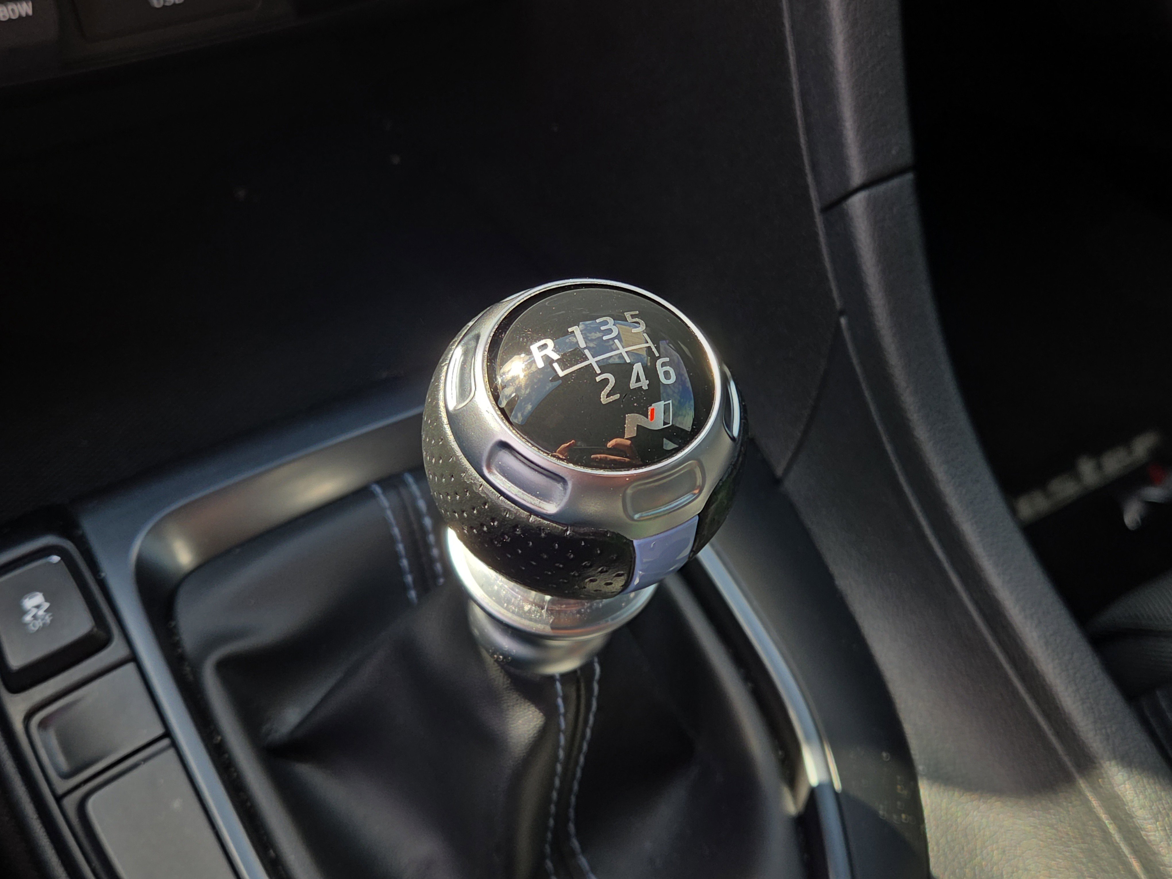 Used 2021 Hyundai Veloster N image 26