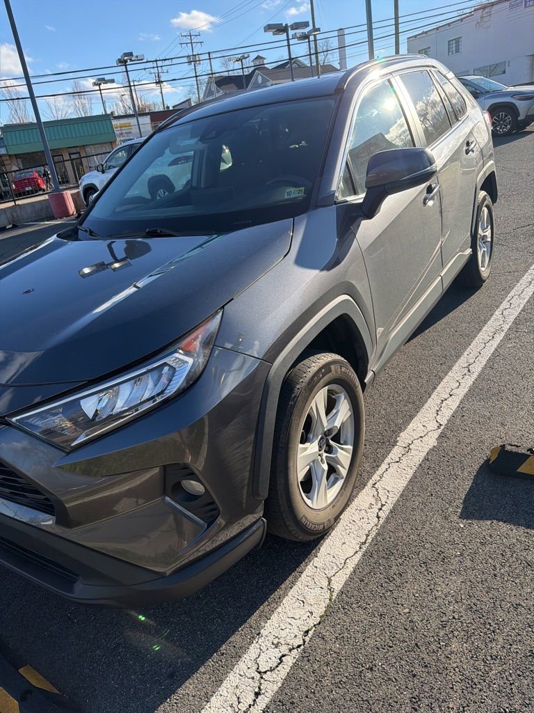 Used 2019 Toyota RAV4 XLE w/ Convenience Package image 1