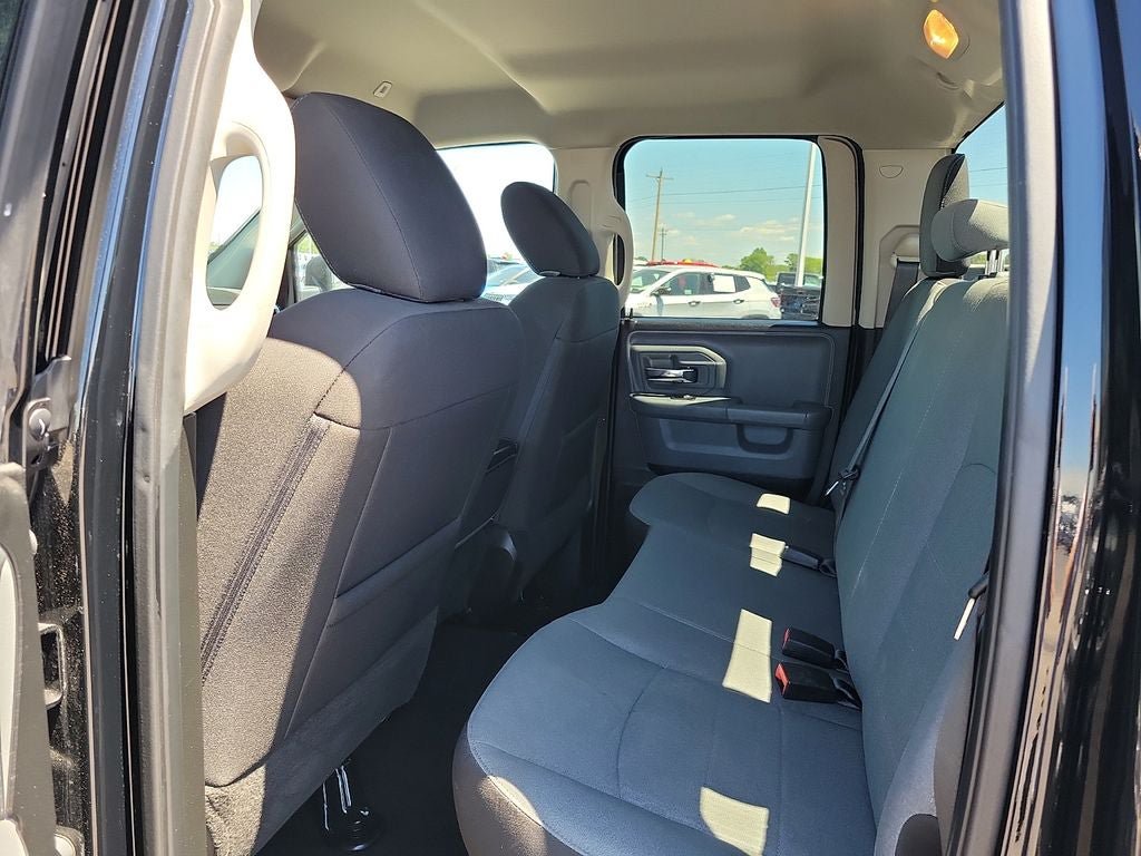 Used 2024 RAM 1500 Classic SLT AWD/4WD image 9