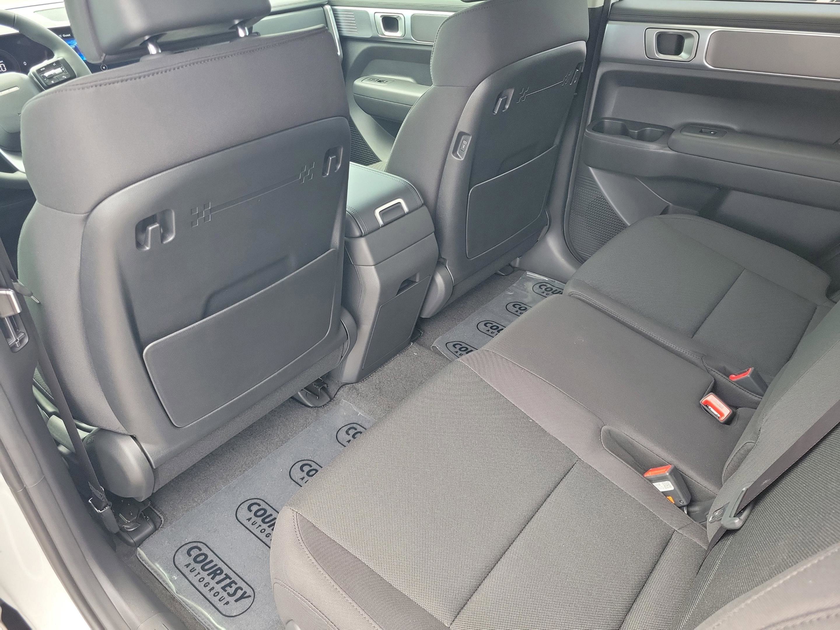 New 2026 Hyundai Santa Fe SE image 25