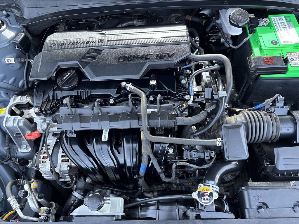 Used 2023 Hyundai Elantra Limited image 30