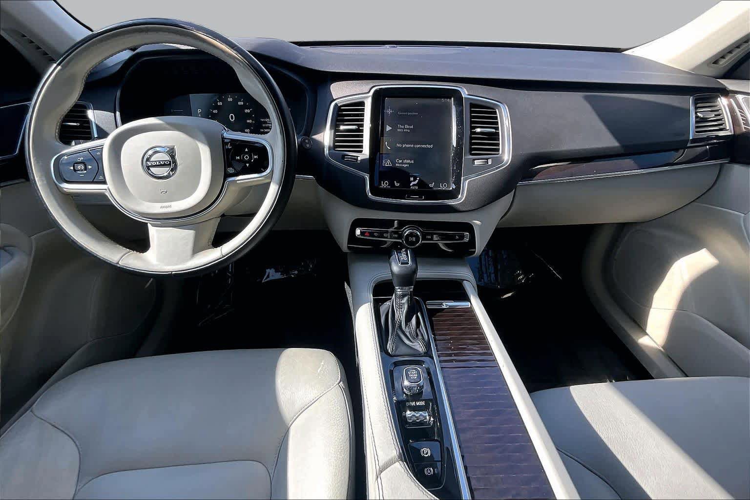 Used 2019 Volvo XC90 T5 Momentum w/ Protection Package FWD image 16