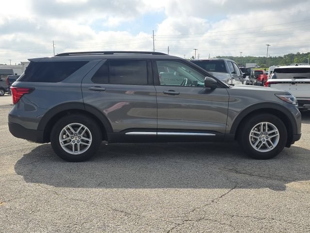 Used 2025 Ford Explorer Active RWD image 6