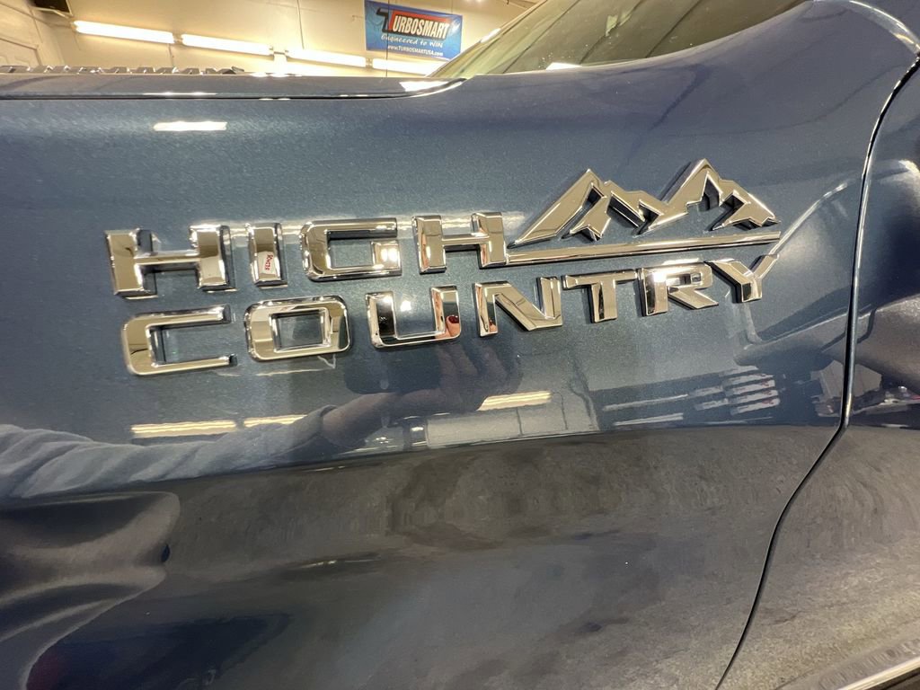 Certified 2024 Chevrolet Silverado 1500 High Country w/ Technology Package image 32