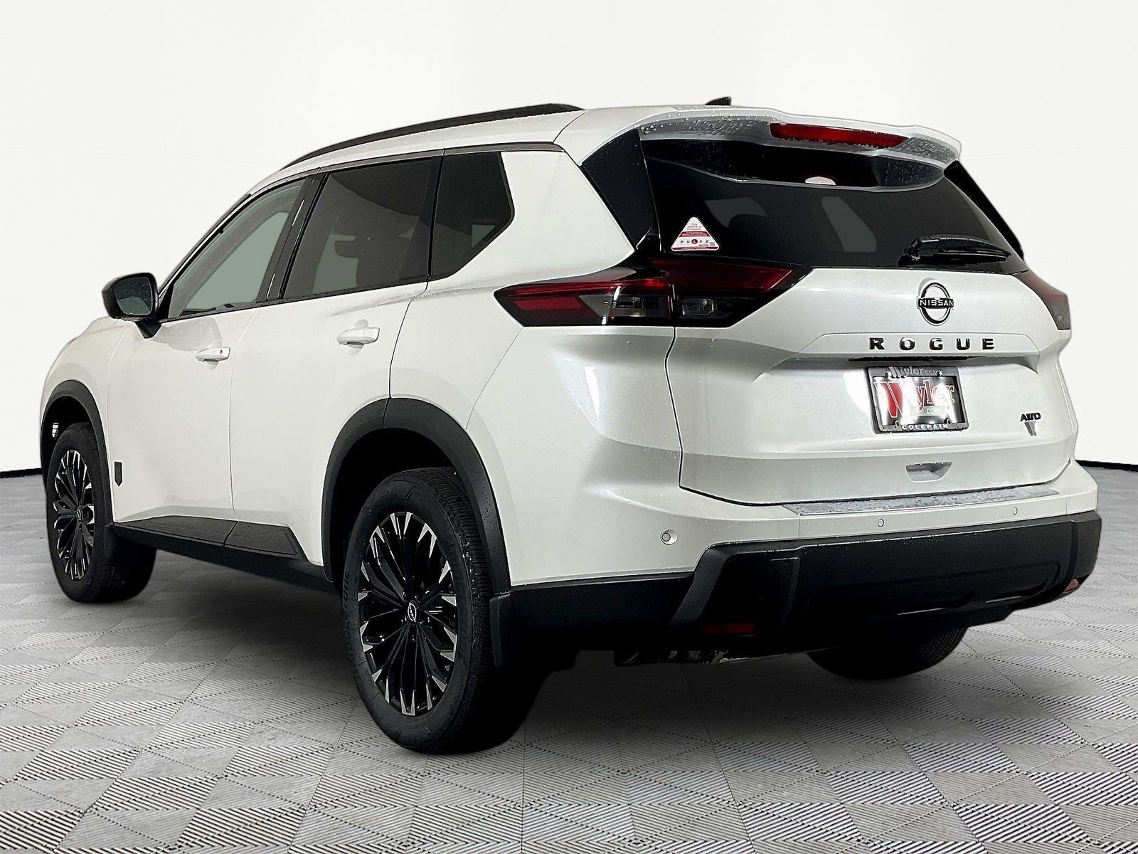 New 2026 Nissan Rogue Dark Armor AWD/4WD image 4