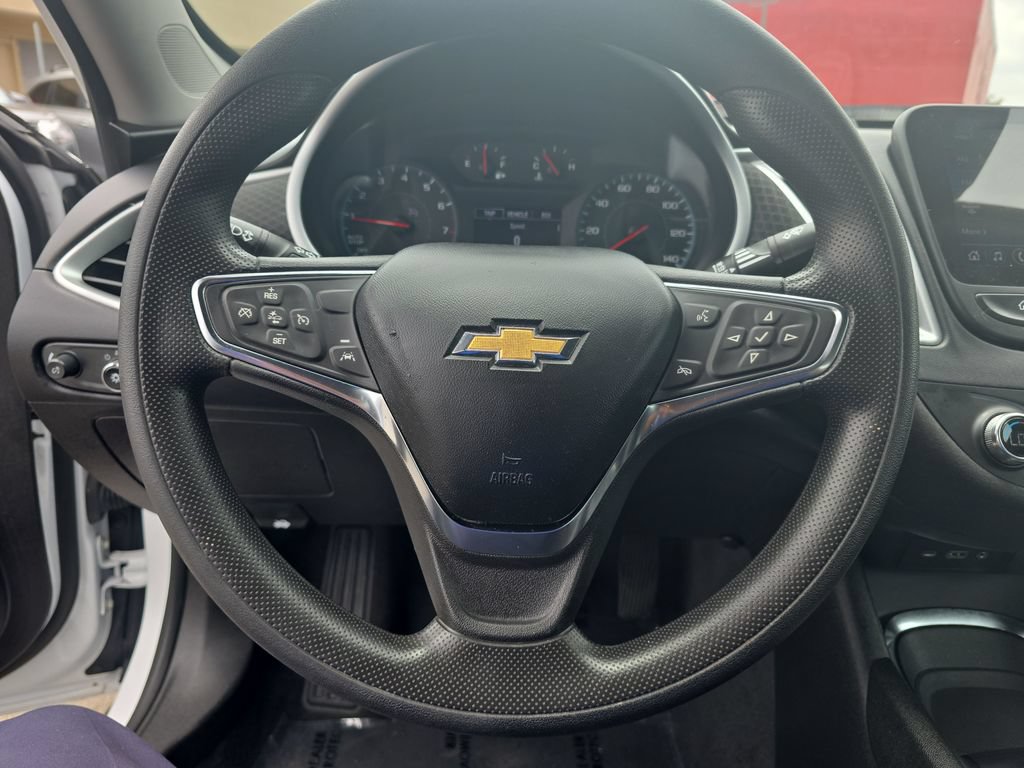 Used 2023 Chevrolet Malibu LT FWD image 13