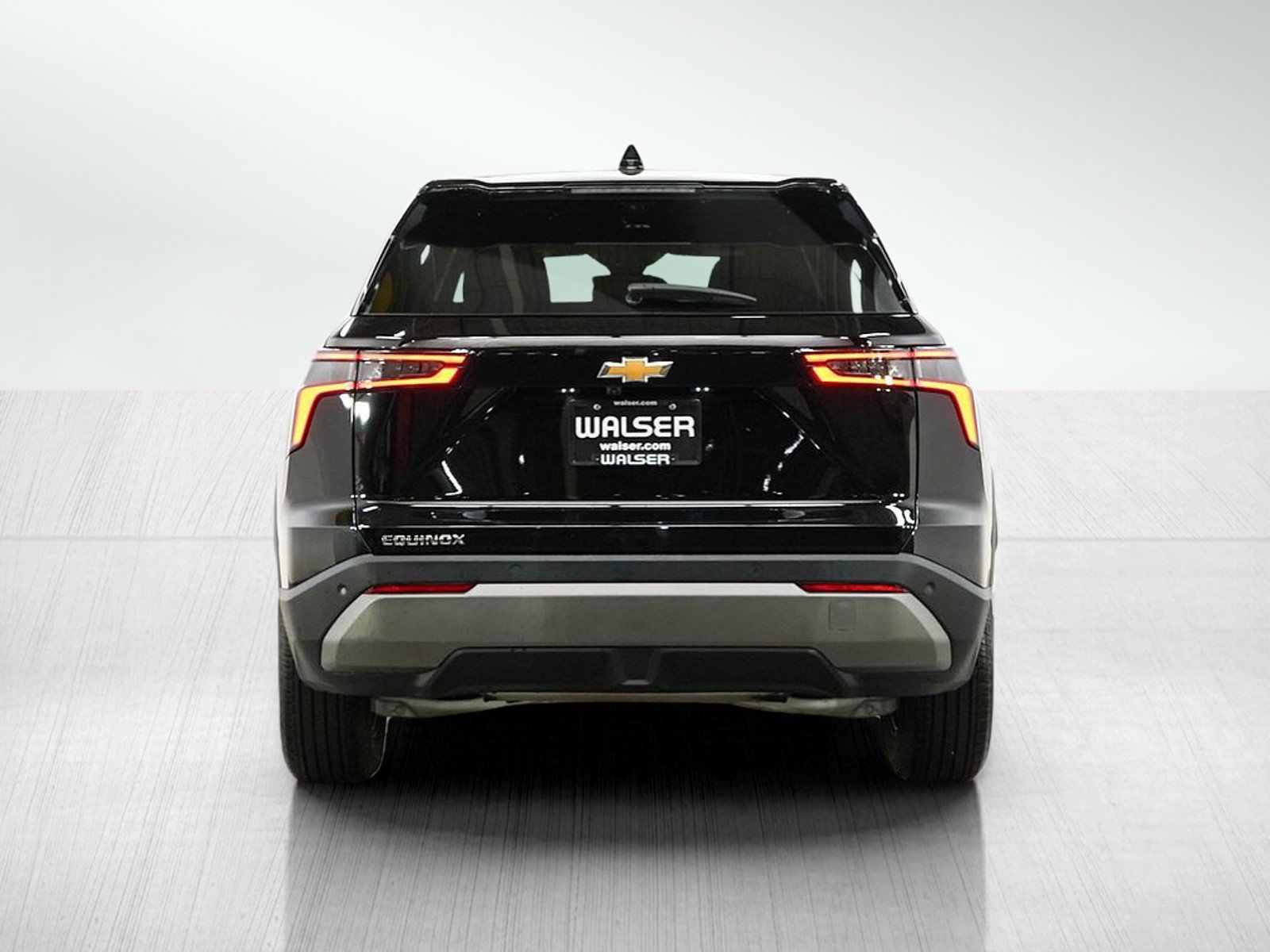 Used 2025 Chevrolet Equinox LT w/ Safety and Technology Package AWD/4WD image 4