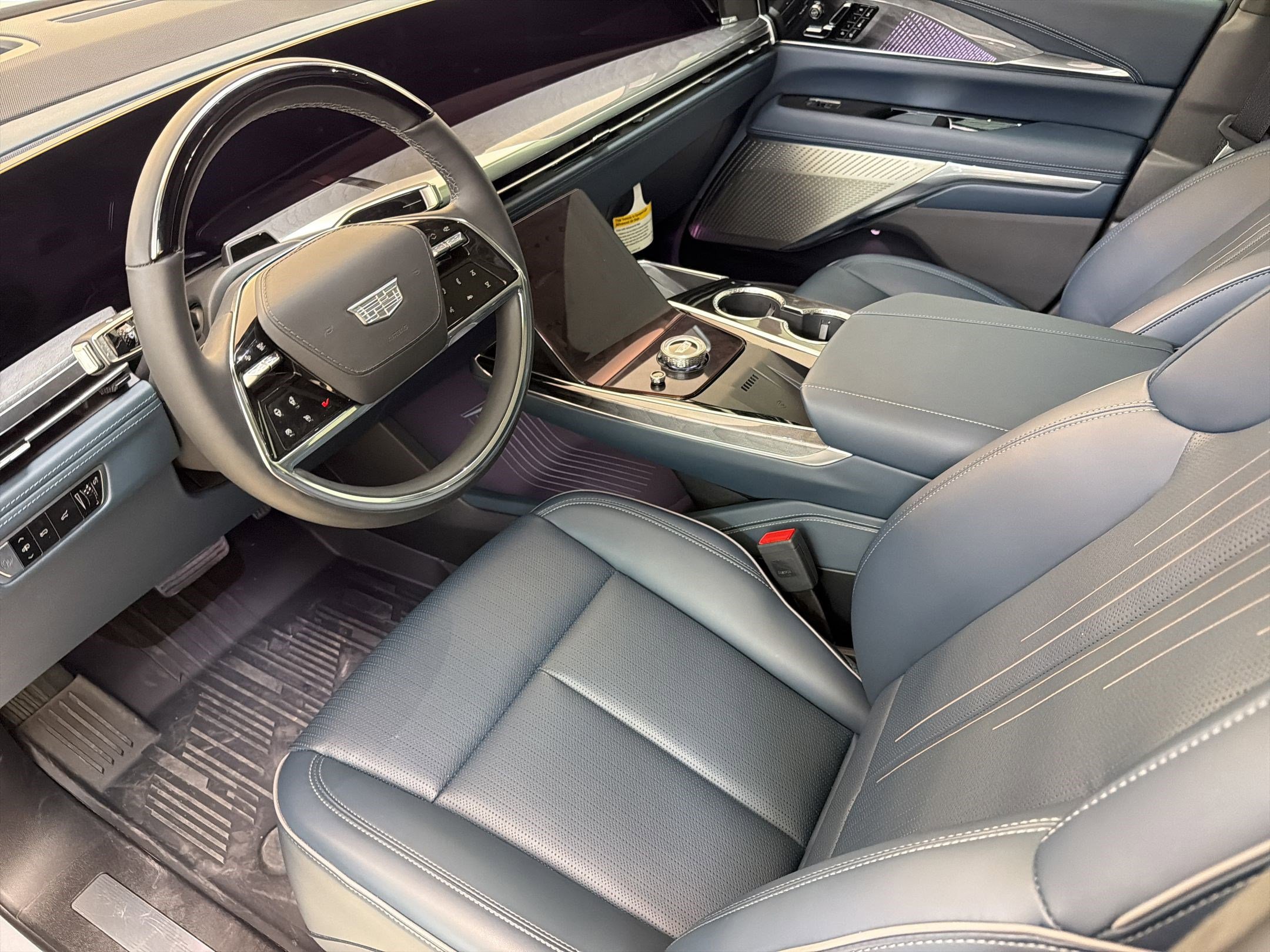 New 2026 Cadillac Escalade IQ Sport 2 w/ LPO, ONYX Package image 4