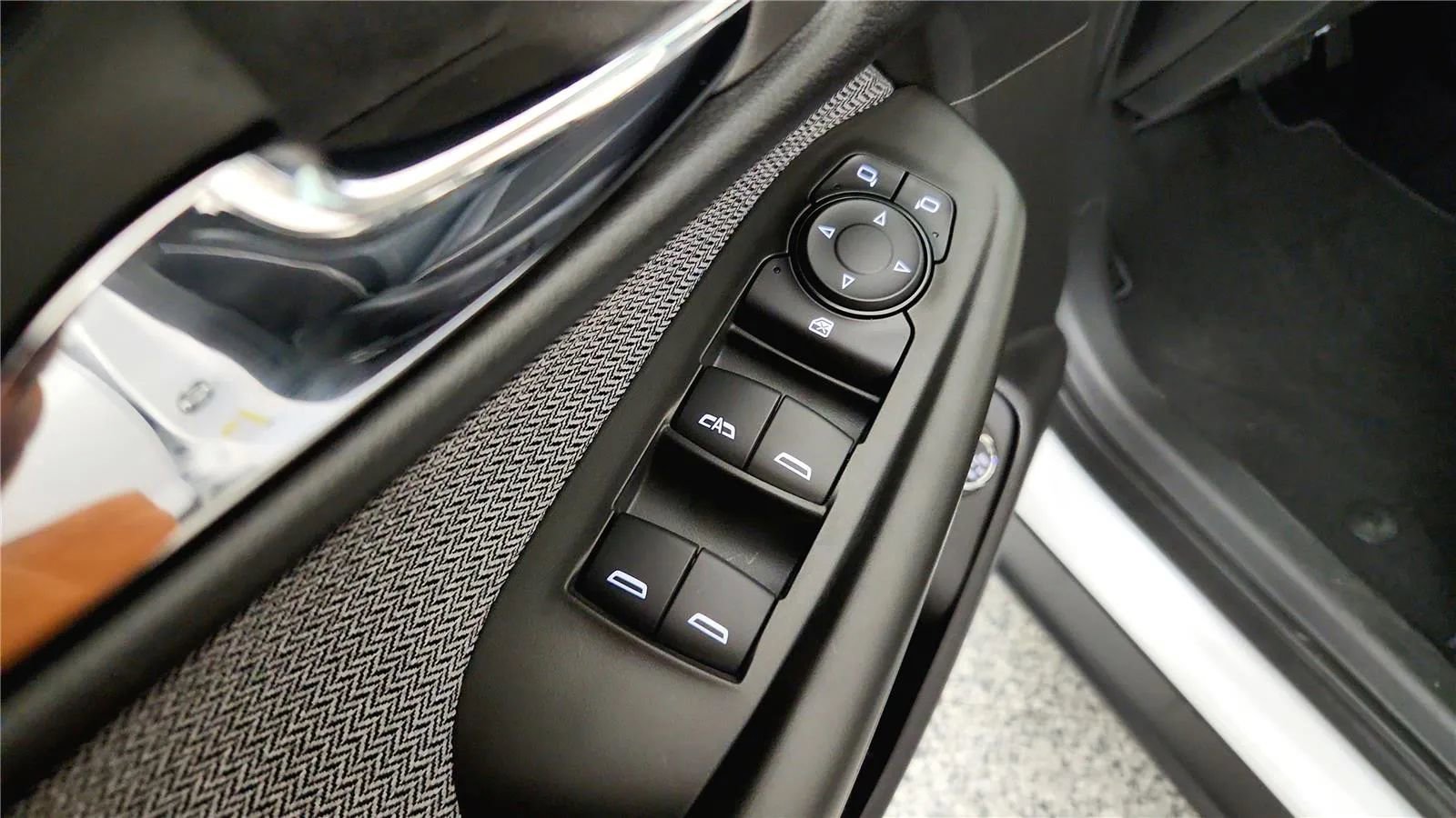 New 2026 Chevrolet TrailBlazer LT w/ Convenience Package image 30