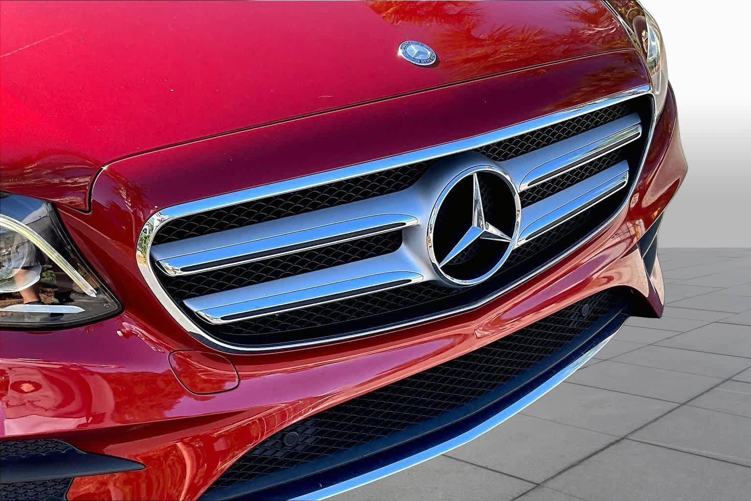 Used 2017 Mercedes-Benz E 300 image 30