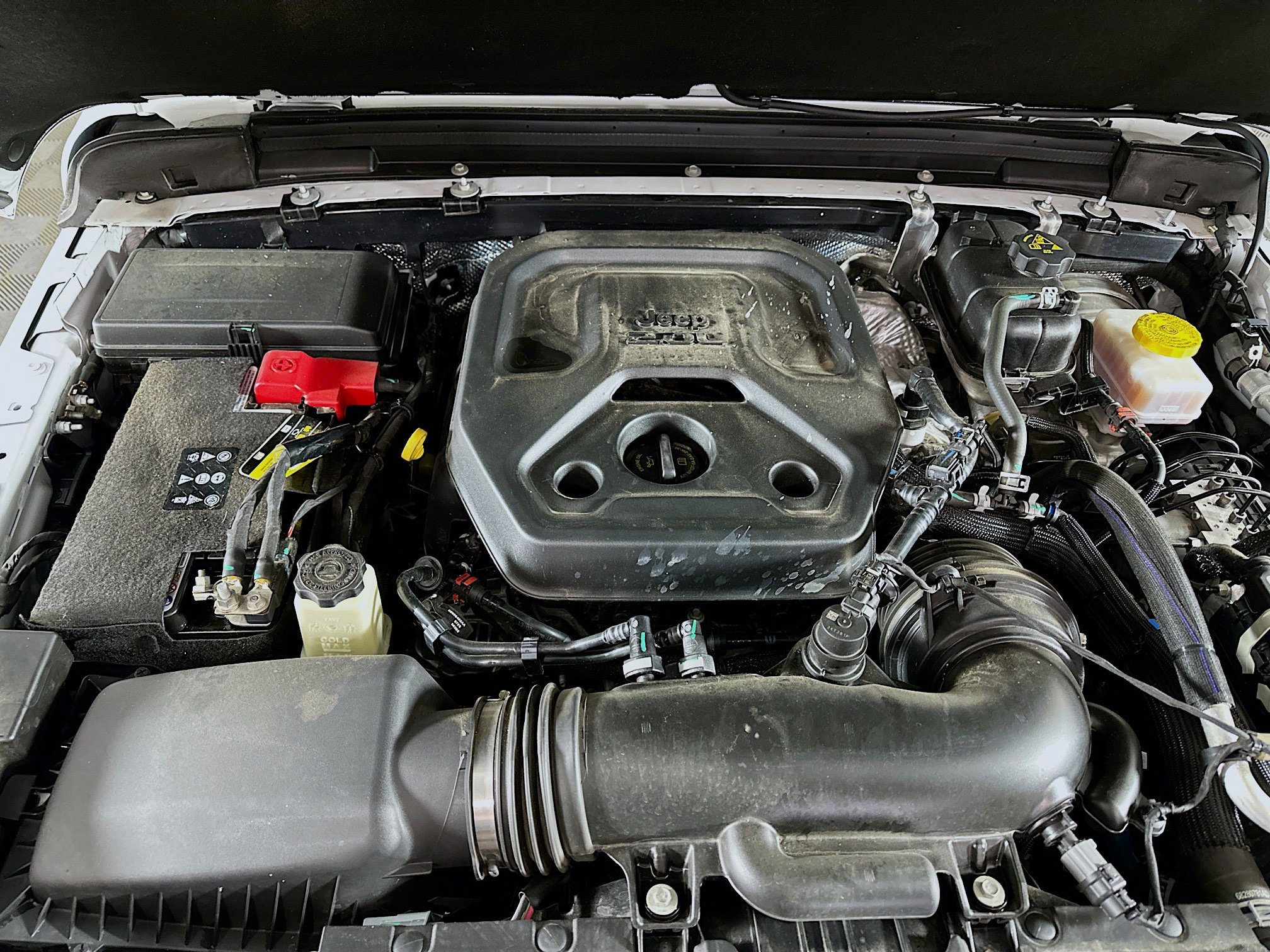 Used 2025 Jeep Wrangler Sport S image 31