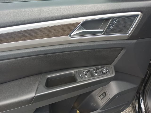 Used 2018 Volkswagen Atlas SEL FWD image 11