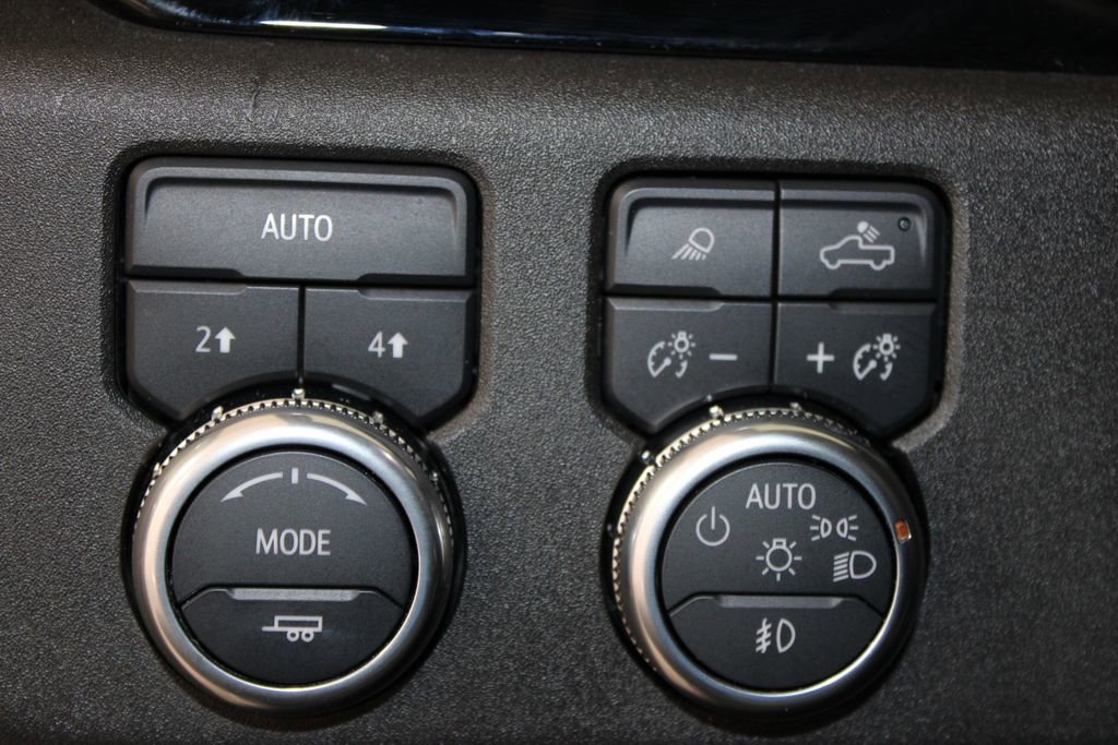 Used 2025 GMC Sierra 1500 SLT image 50