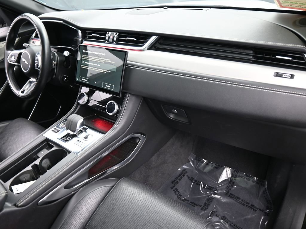 Used 2024 Jaguar F-PACE R-Dynamic S image 47