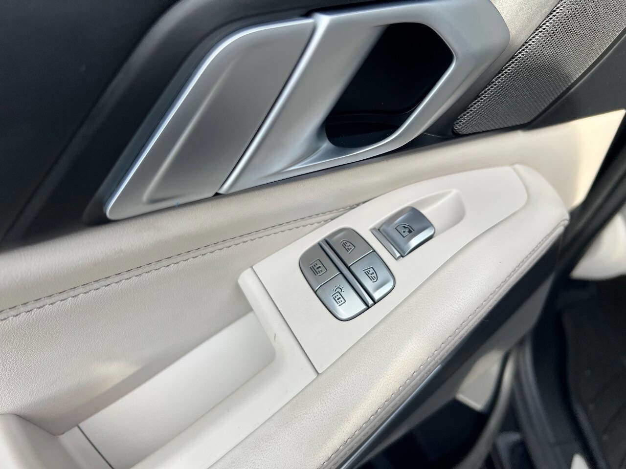 Used 2019 BMW X7 xDrive40i w/ Premium Package image 25