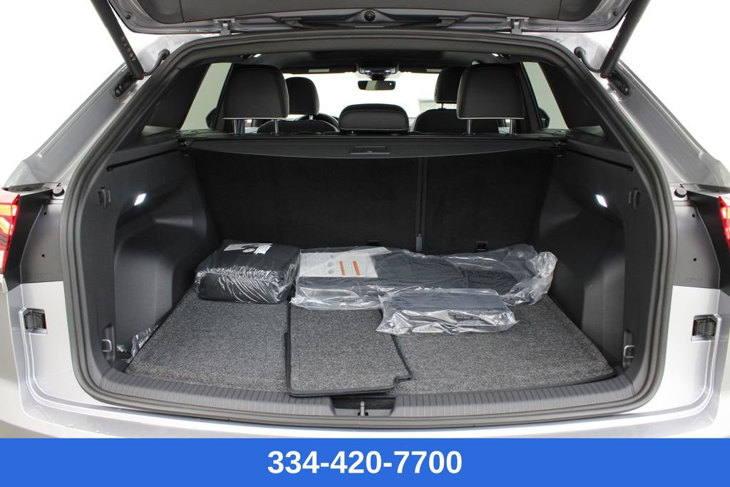 New 2025 Volkswagen Atlas Cross Sport SEL Premium R-Line image 29