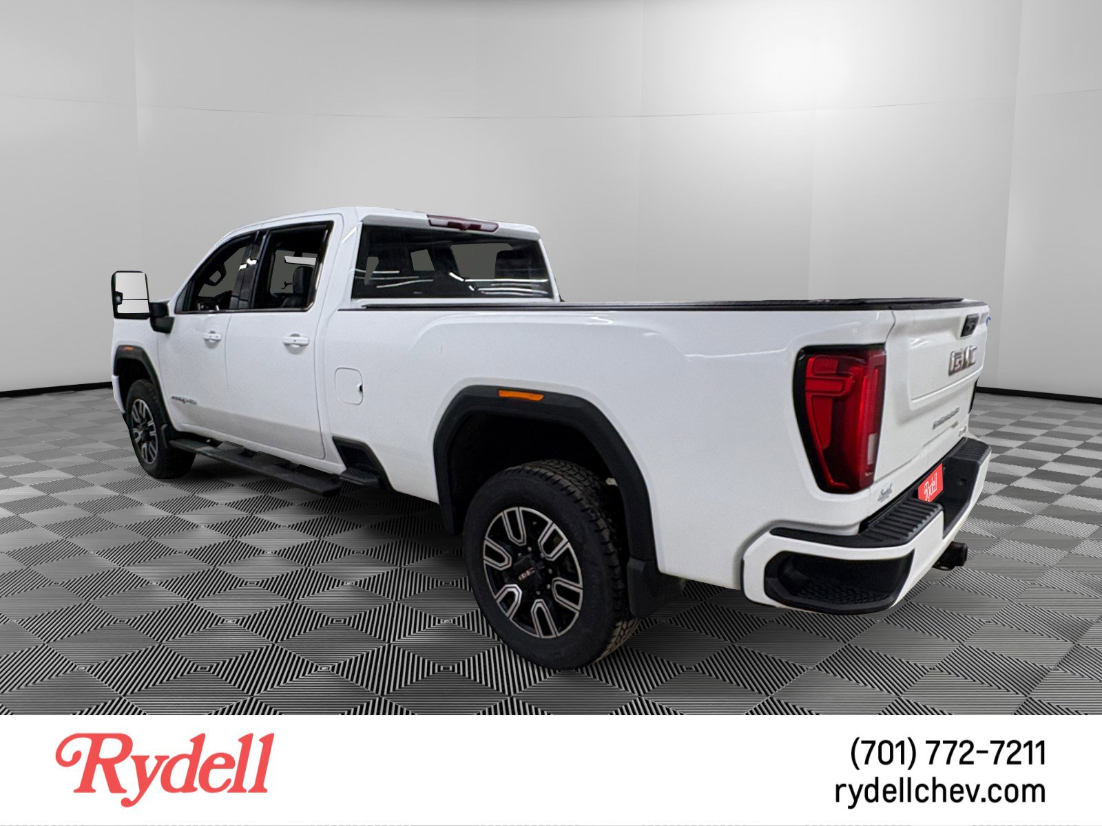 Used 2022 GMC Sierra 2500 AT4 w/ Gooseneck/5TH Wheel Package image 3