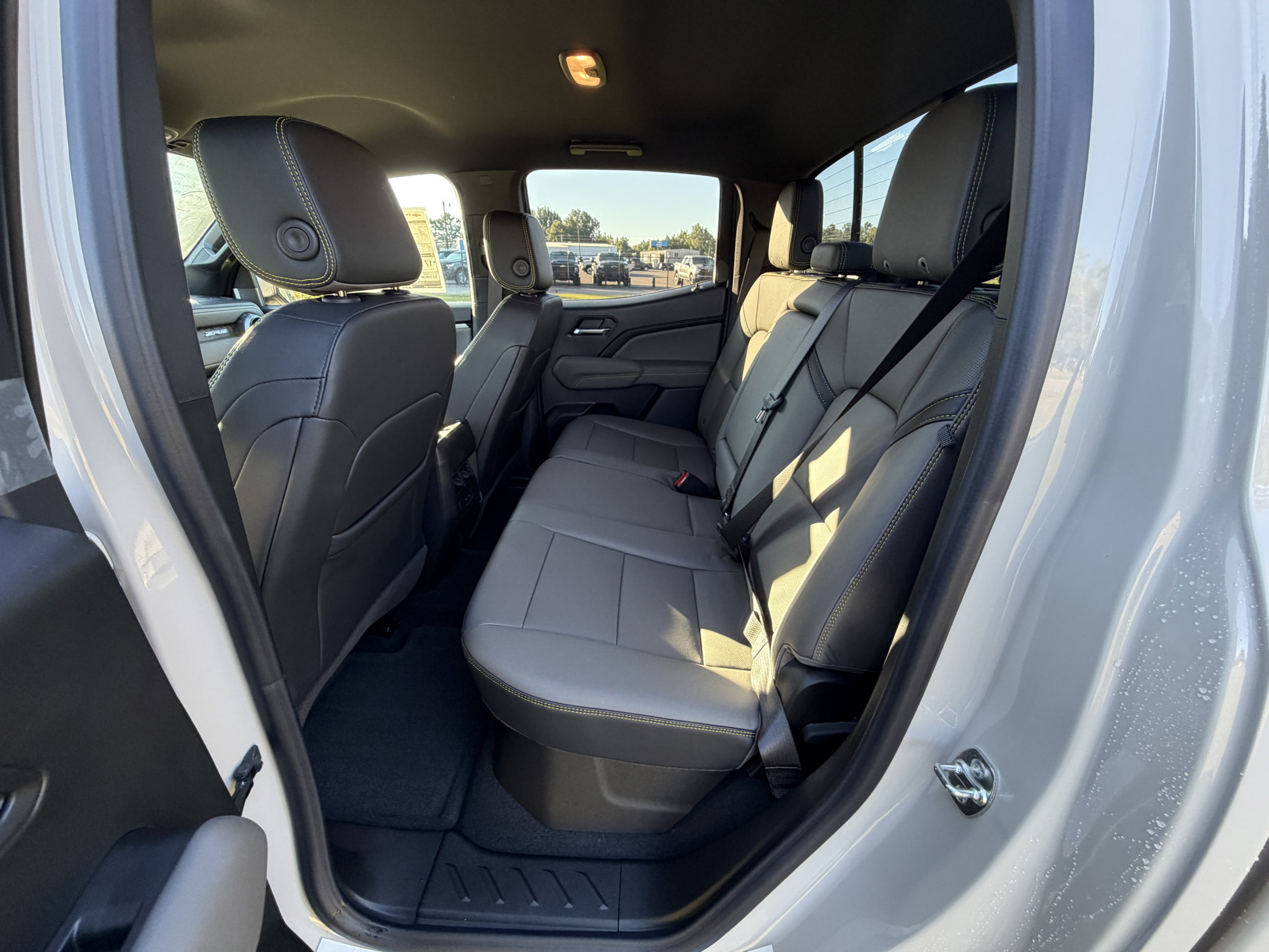 New 2026 Chevrolet Colorado ZR2 AWD/4WD image 15