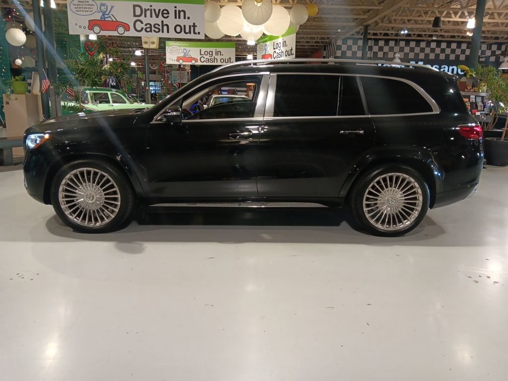 Used 2025 Mercedes-Benz Maybach GLS 600 4MATIC image 18