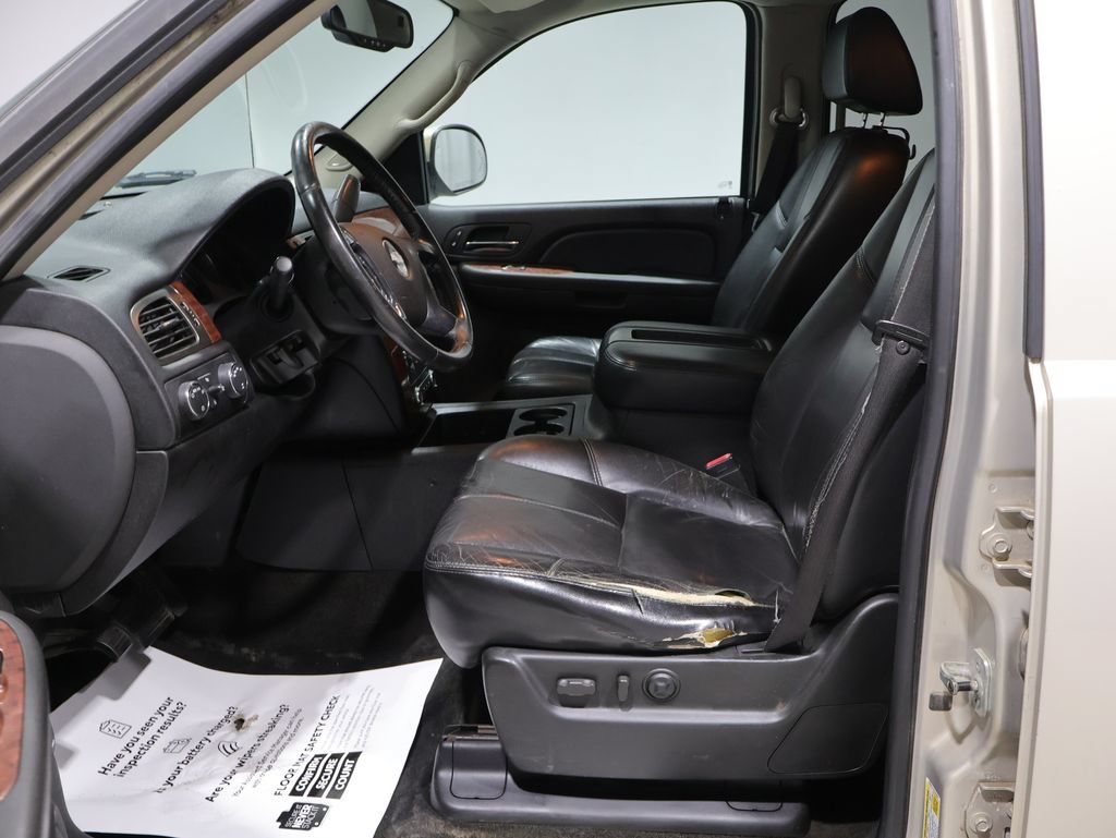 Used 2007 Chevrolet Avalanche LT w/ LT Preferred Equipment Group AWD/4WD image 11