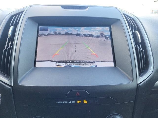 Used 2020 Ford Edge SE image 12