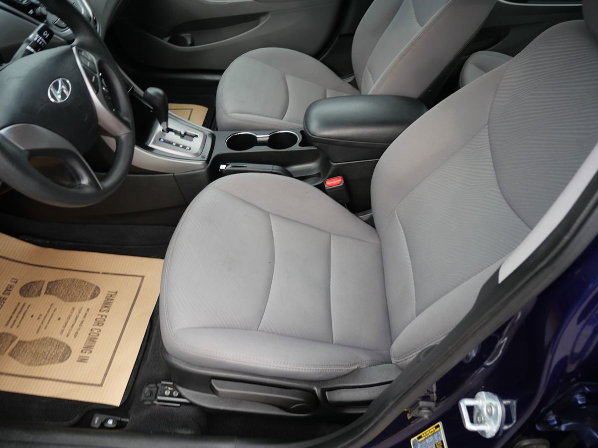 Used 2013 Hyundai Elantra GLS FWD image 10