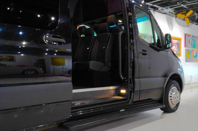 Used 2020 Mercedes-Benz Sprinter 3500 image 12