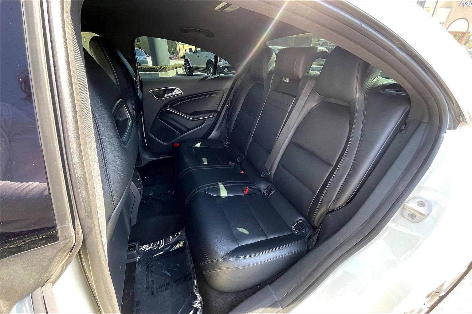 Used 2015 Mercedes-Benz CLA 250 image 19