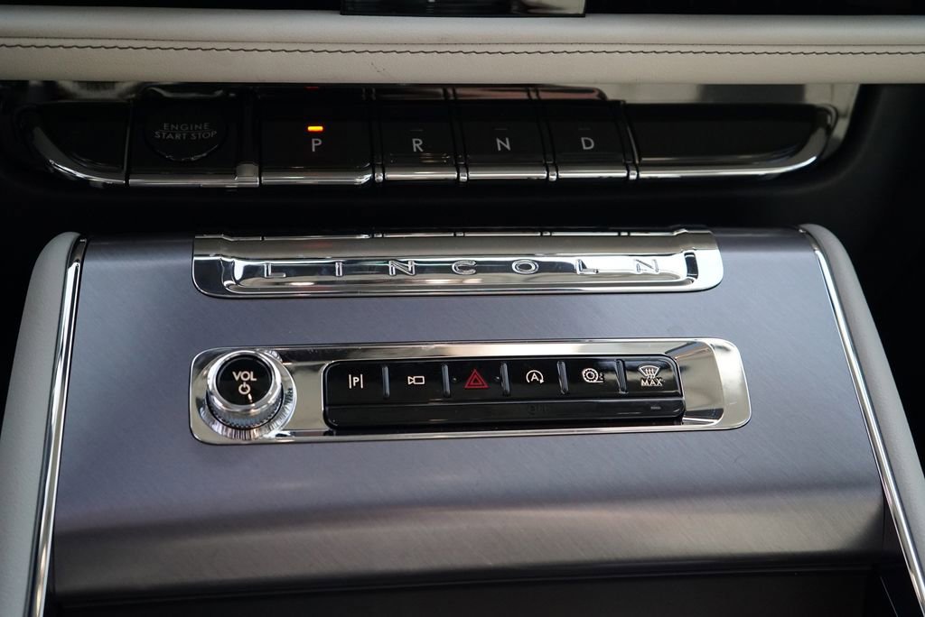 New 2026 Lincoln Aviator AWD image 15